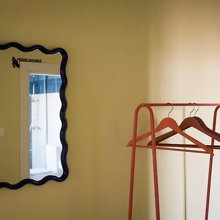 The Mirrorbubble *