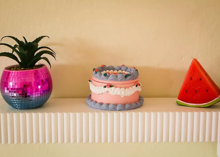 The Mirrorbubble Apartman *